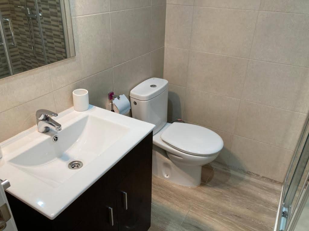 Apartamento Estudio En Chinasol Primera Linea Playa San Cristobal Almunecar Exterior photo